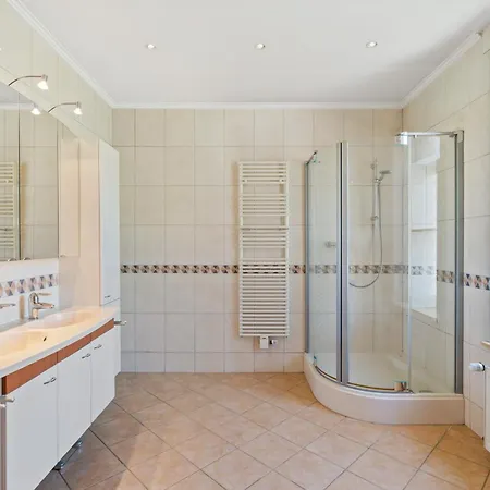 Charming 3-br Townhome Near Center Appartement Luxembourg