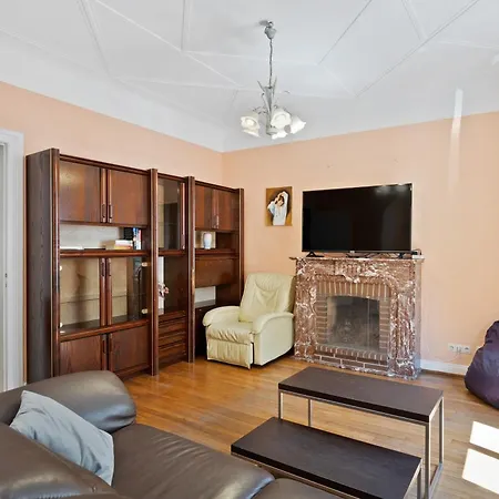 Charming 3-br Townhome Near Center * Luxembourg