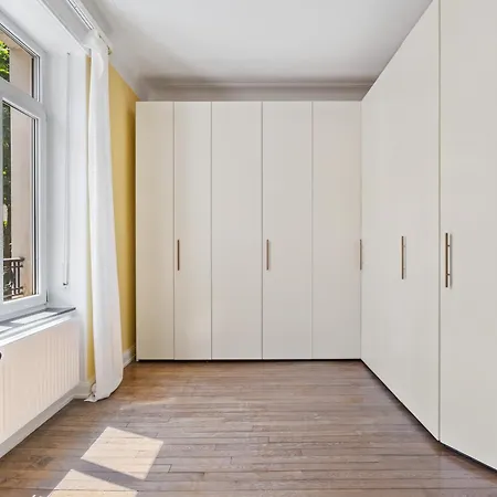 Appartement Charming 3-br Townhome Near Center